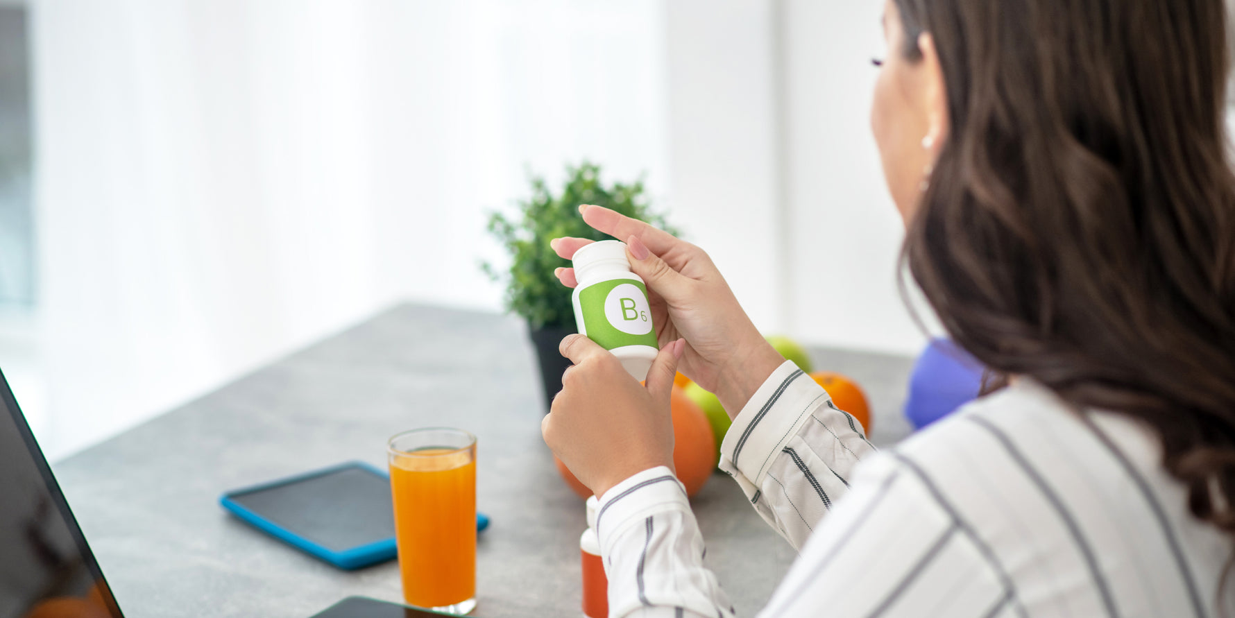Which Vitamins Do I Take With or Without Food? - EZ Melts