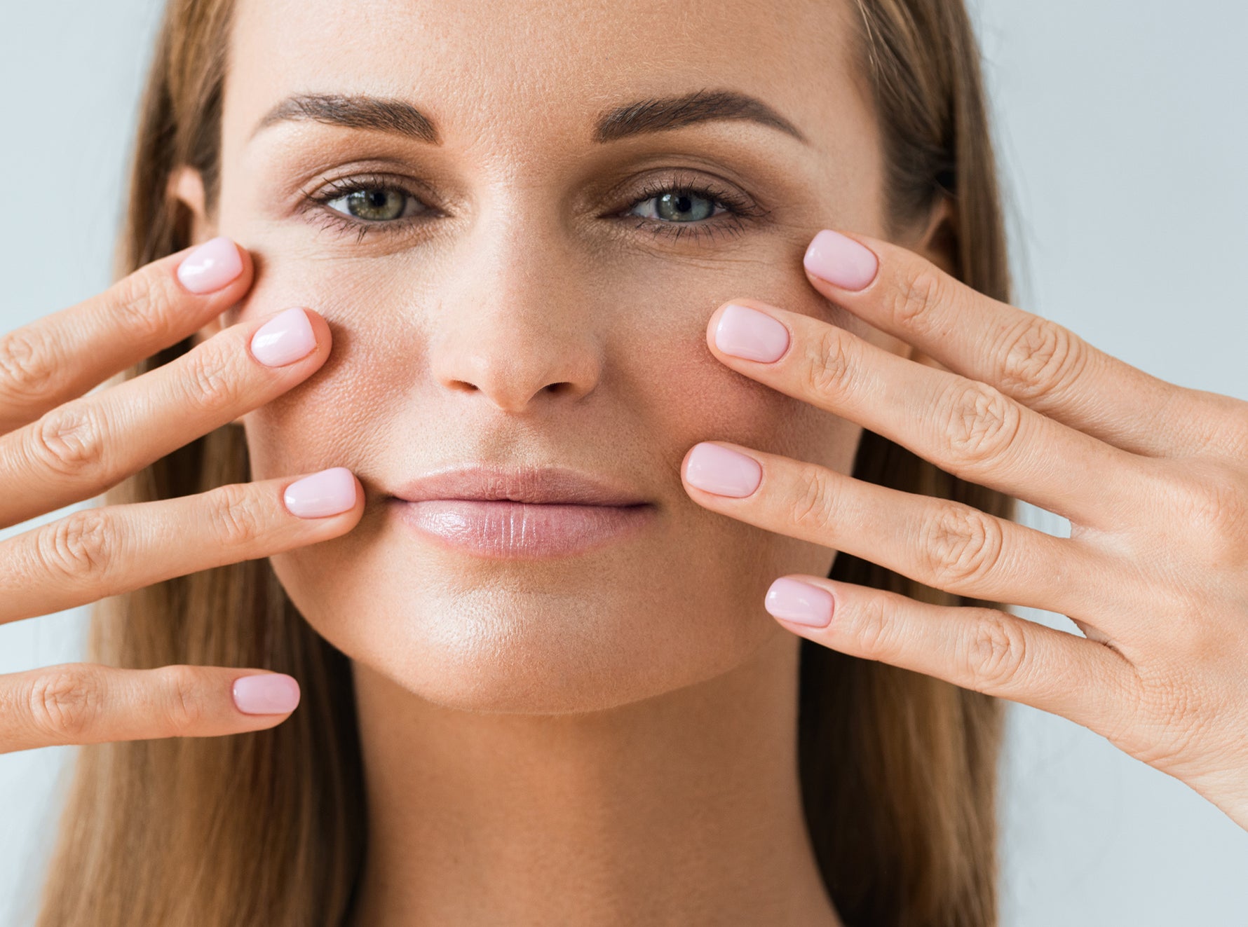 Show Off Your Skin with These Two Essentials - EZ Melts